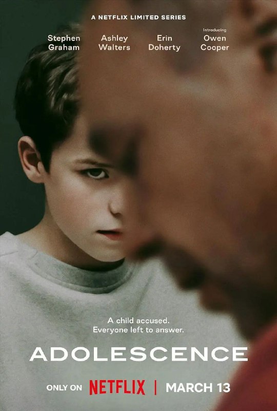 名称：混沌少年时 / Adolescence [全4集][中字][超清][豆瓣8.8][英剧]描述：一名少年被控杀人，他的双亲、治疗师和负责此案的侦探都想找到背后的真相